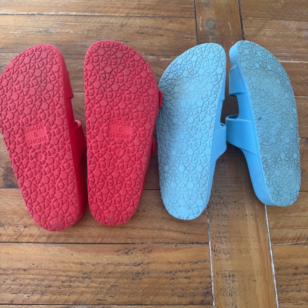 Shade & Shore Red and Blue Women's Sandals - Picture 2 of 7